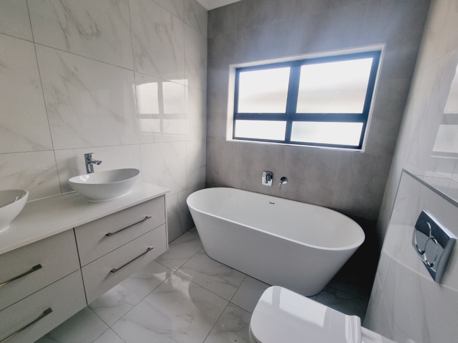 3 Bedroom Property for Sale in Sandown Western Cape